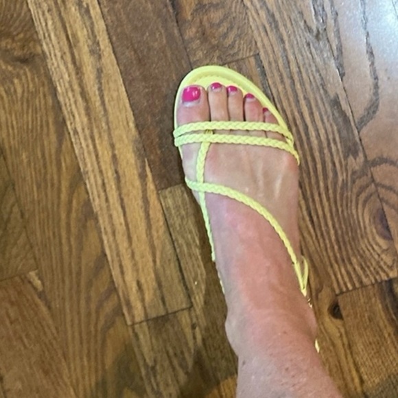 EUC Veronica Beard US 5.5M Women Yellow Braided Strap Sandal Flat Leather Summer - Picture 11 of 11